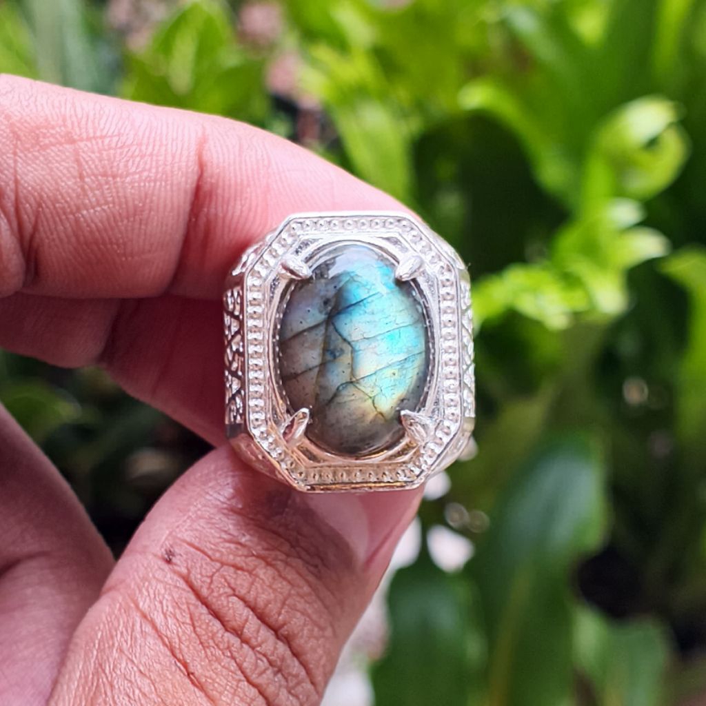 cincin batu akik labradorite klep biru terang top