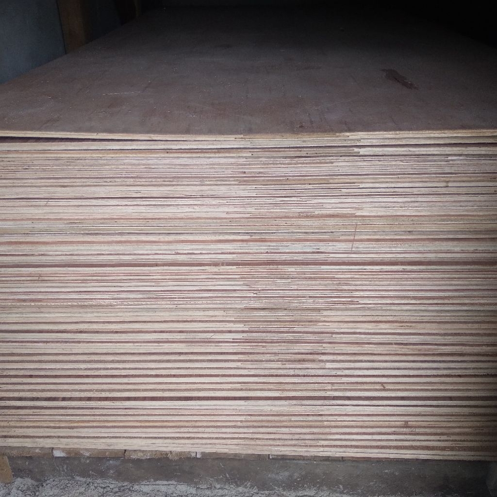 triplek / multiplek meranti campur cor 9mm