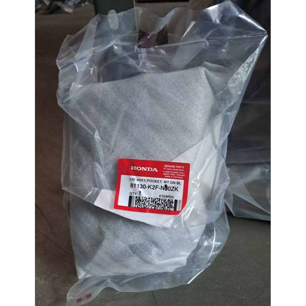 81130-K2F-N80ZK Laci kiri Hitam Dop Scopy Keyles 2 Lubang 2023