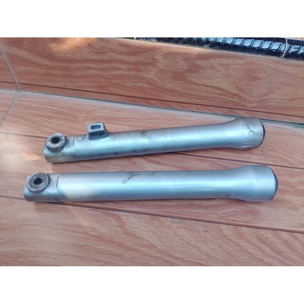 bottom shock tromol bekas suzuki tornado