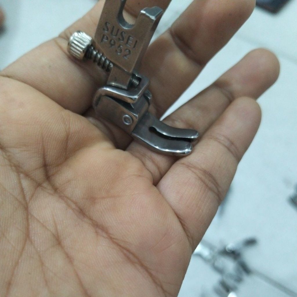 sepatu jahit mesin besar