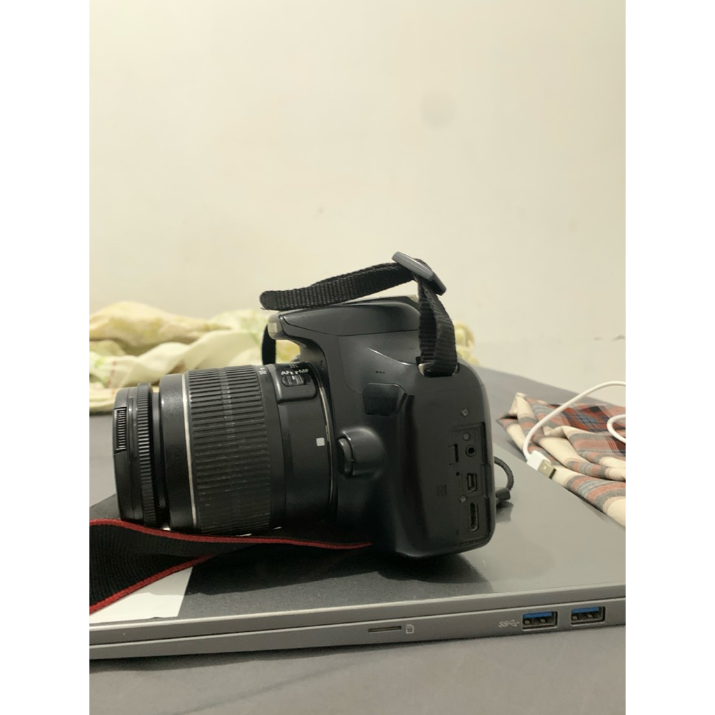 Canon eos 1300D