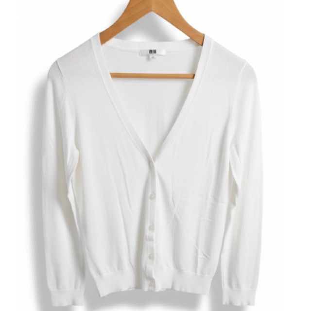 Cardigan Uniqlo - Cardigan Vneck putih
