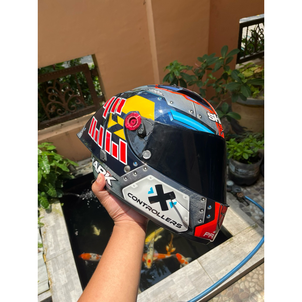 SHARK RACE R PRO GP MARTINATOR