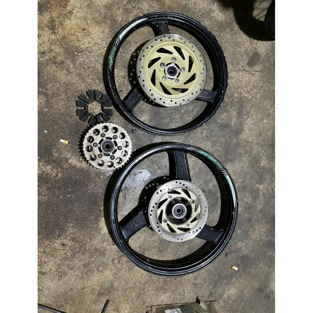 Sepasang Velg Pelek Velk Veleg Velek Wheell Set Racing Palang 3 Depan Belakang Kawasaki Ninja R Orig