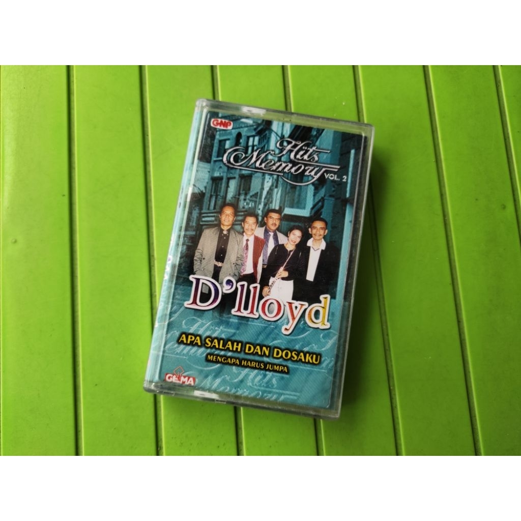 Kaset pita D'Lloyd memory hits