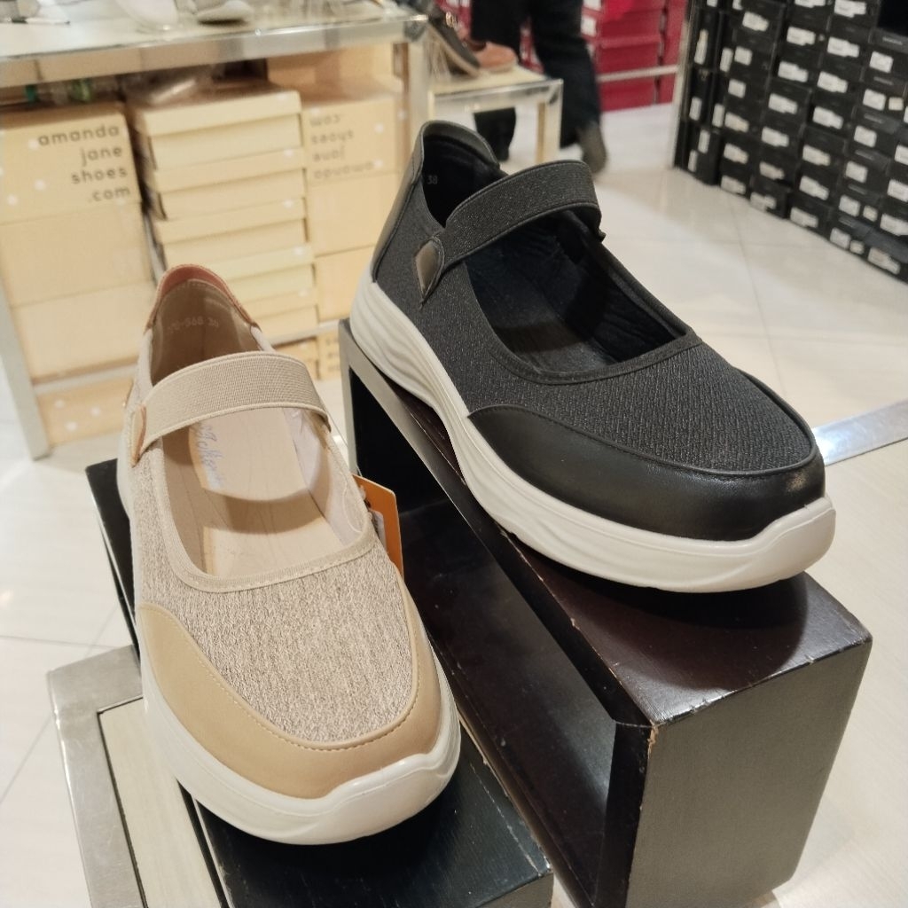 ST MORITZ‼️ sepatu sneakers wanita slip on comfort empuk