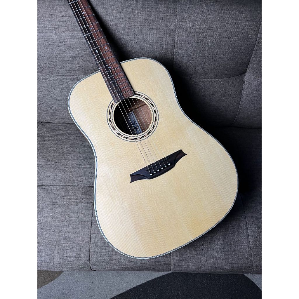 Bromo Dreadnought Guitar BAA1