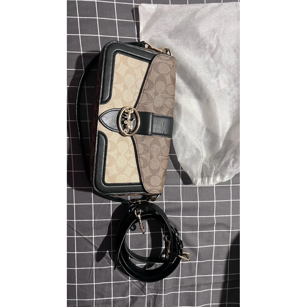 Coach Georgia Shoulder