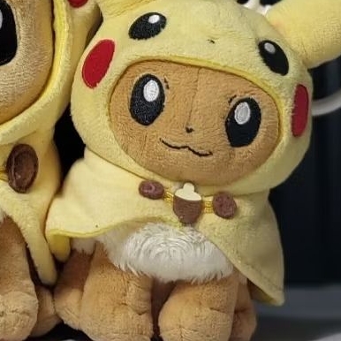 Boneka eevee poncho pikachu original