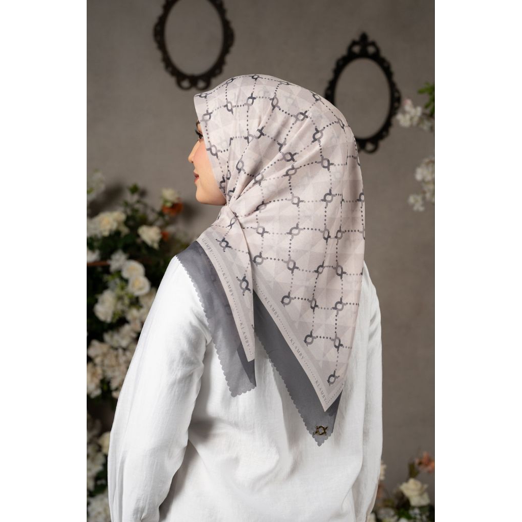 WEARING KLAMBY - Calya Scarf (minor defect)