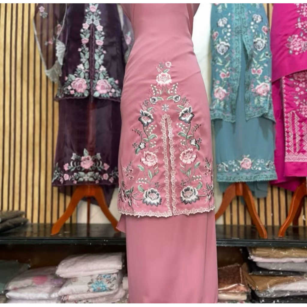 Bahan baju kurung bordir suji caia belah tengah Bukittinggi sumbar