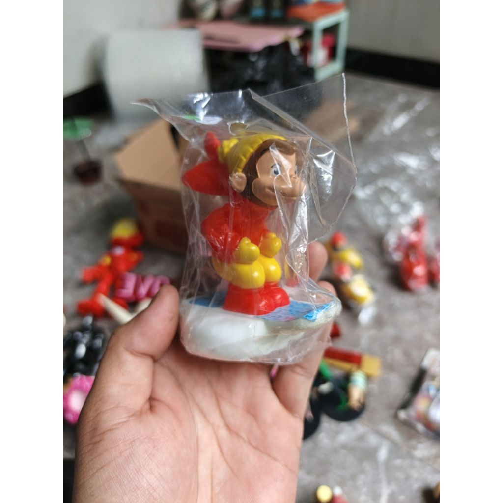 figure curious george p