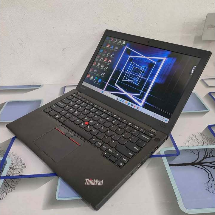 Laptop Second Lenovo Thinkpad X270 / Core i7 Gen 7