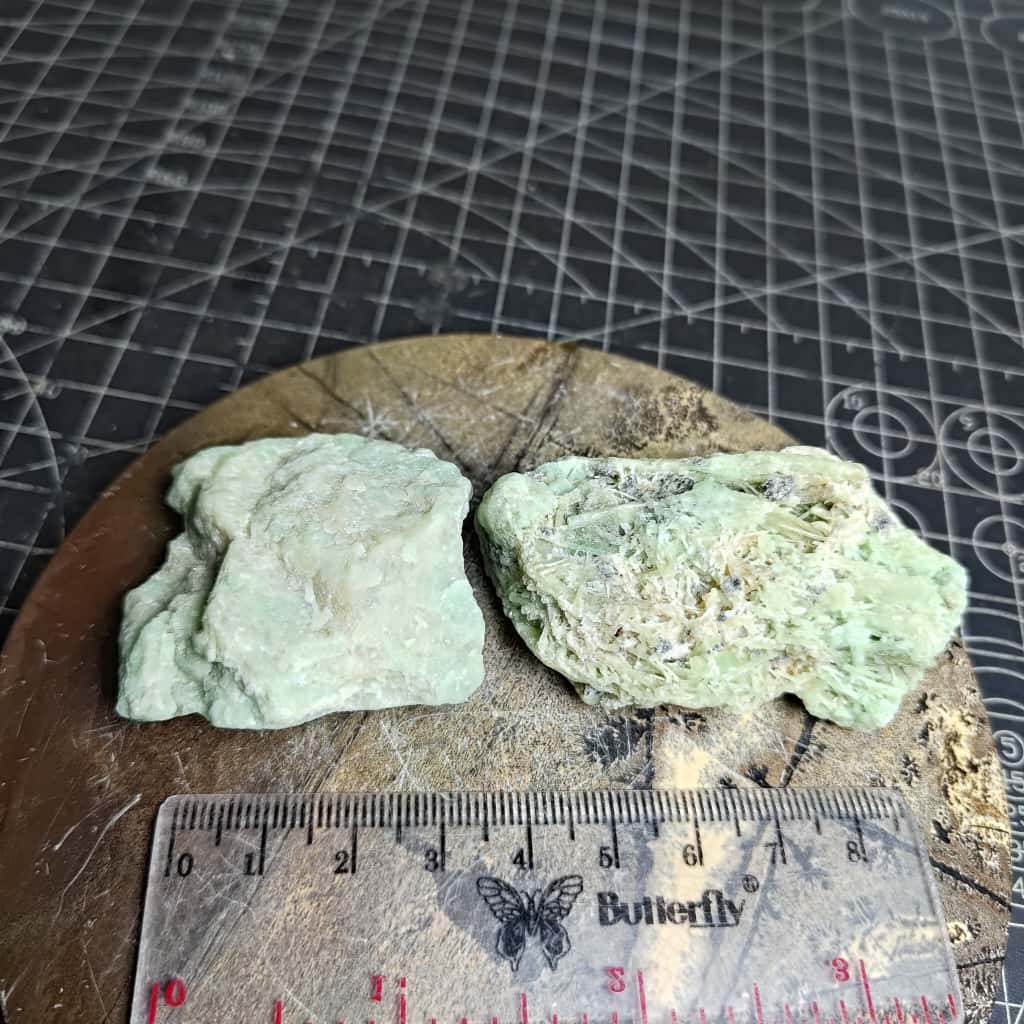 Batu Natural Emerald Rough 10