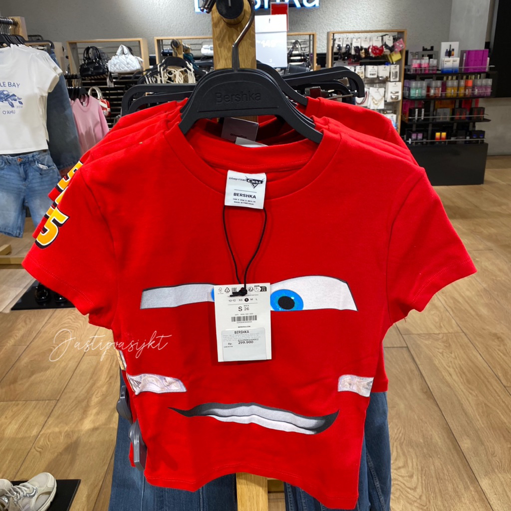 Baju Kaos McQueen Bershka