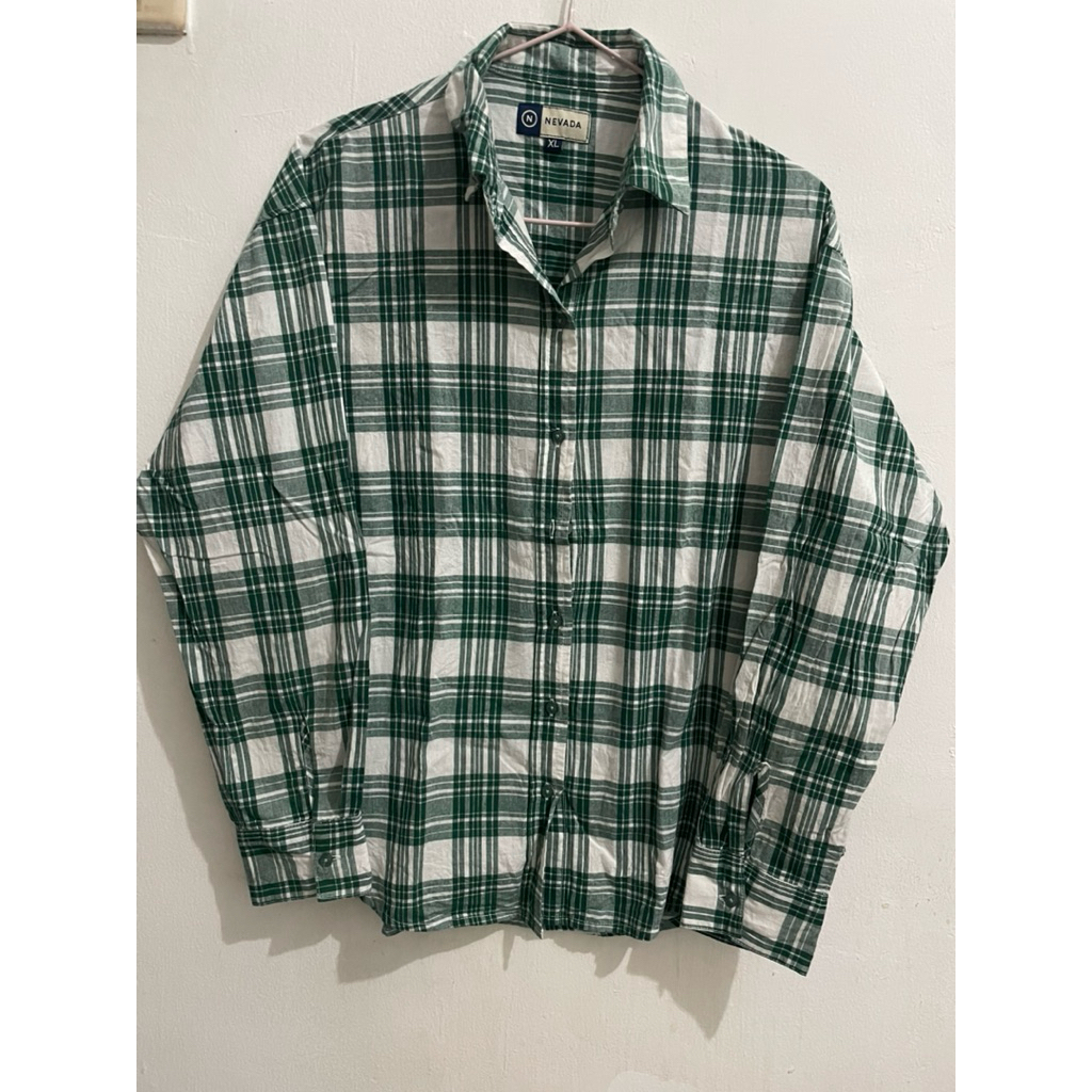 Preloved Kemeja Flanel Wanita Nevada Matahari