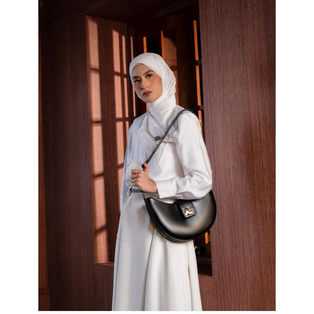 Althea bag wearing klamby-Althea bag Hitam baru