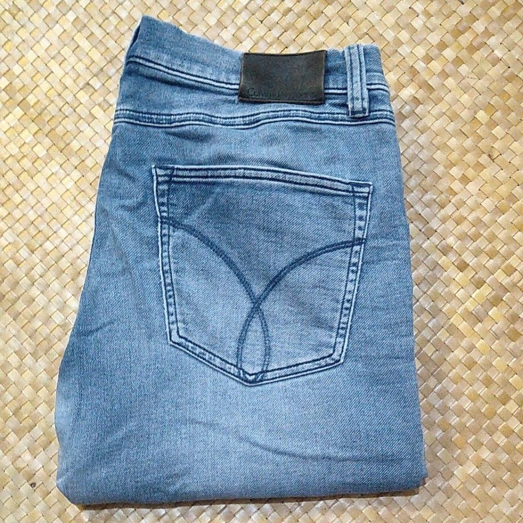 Celana jeans pria  Calvin Klein Jeans jeans cowok
