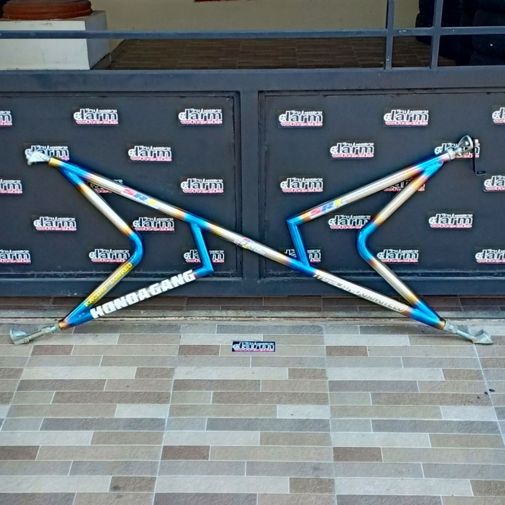 X bar universal, bisa untuk mobil jazz, agya, ayla, kayla, sigra, brio, mobilio, yaris, swift, freed