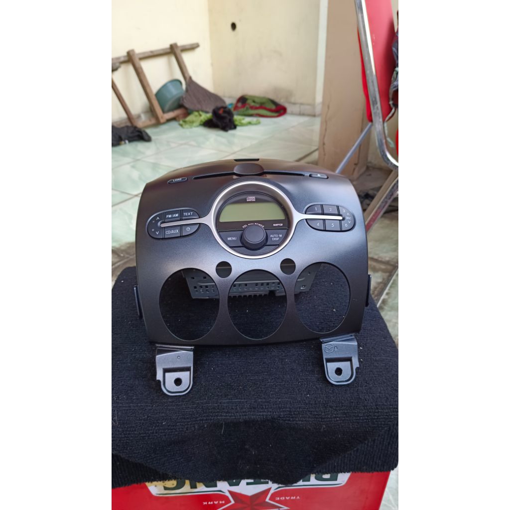 HeadUnit Original Mobil Mazda 2