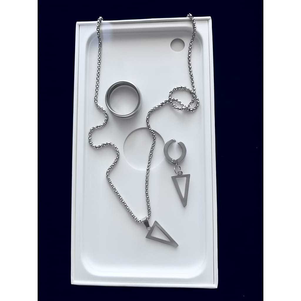 Terbaru Kalung Set pria Plus Anting Jepit Pria Liontin segitiga Bonus Cincin Putih Stainless stell