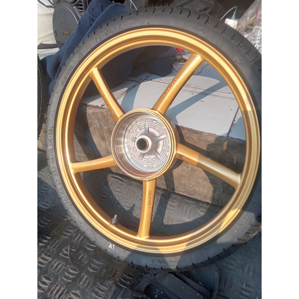 velg enkei muttakin R17 MIO M3