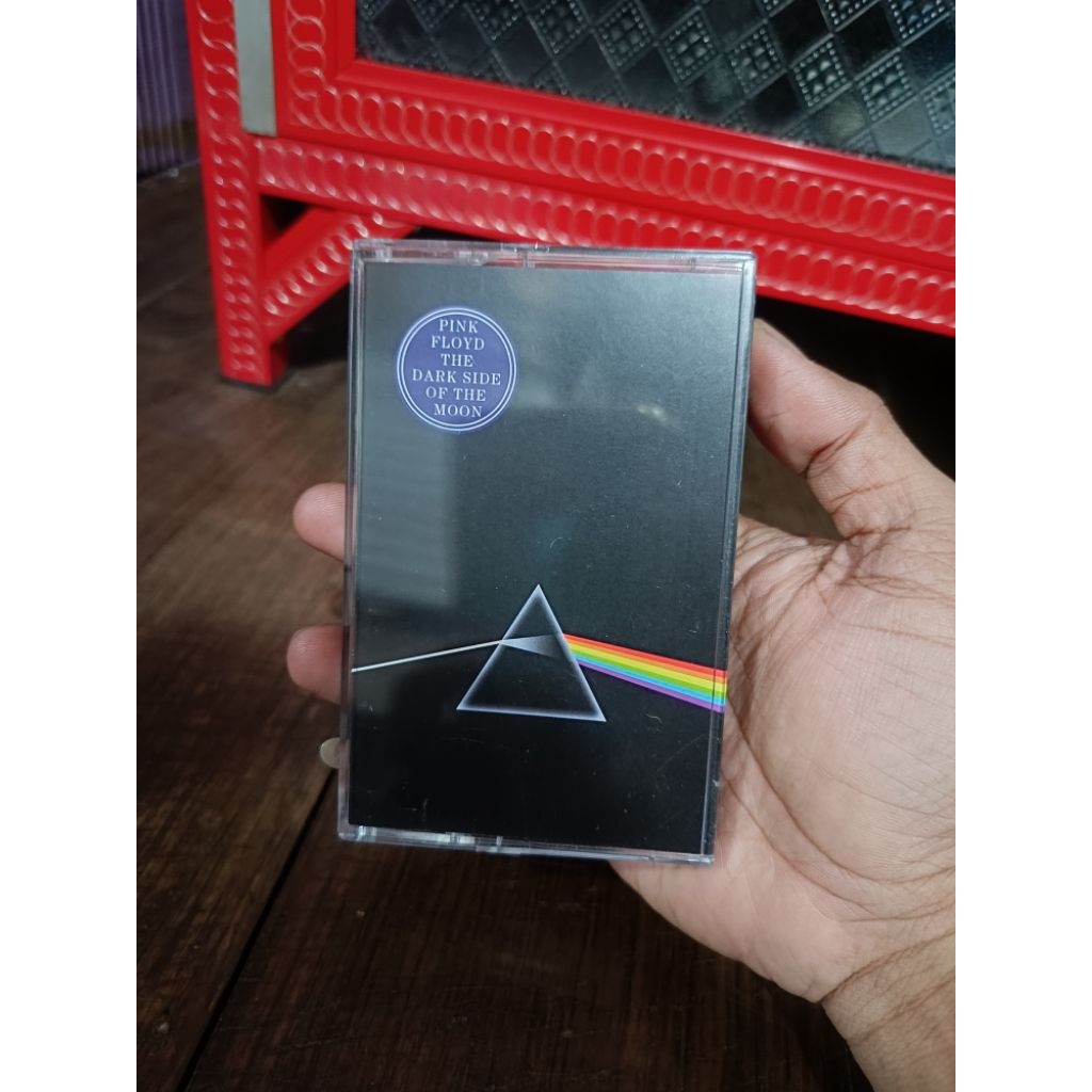 Kaset Pita Pink Floyd The Dark Side Of The Moon Normal