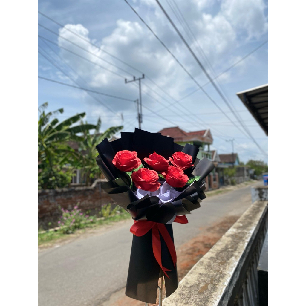 buket hitam merah (kado)