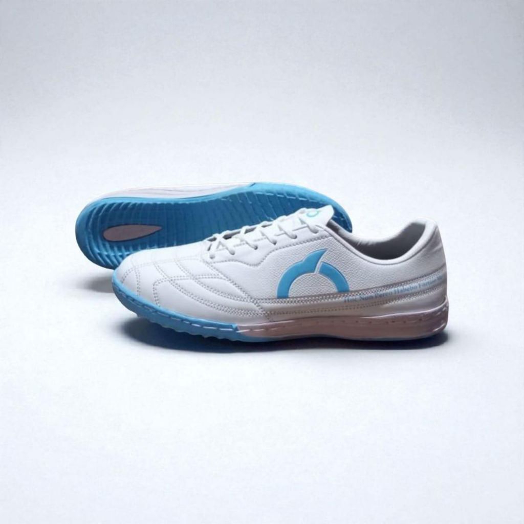 ORTUSEIGHT Maister Sepatu Futsal Free Di sol