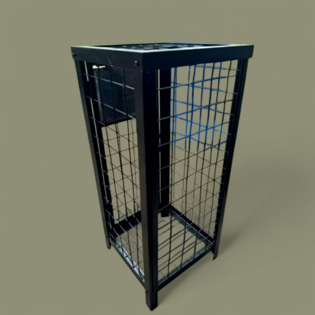 Tempat sampah daur ulang botol plastik