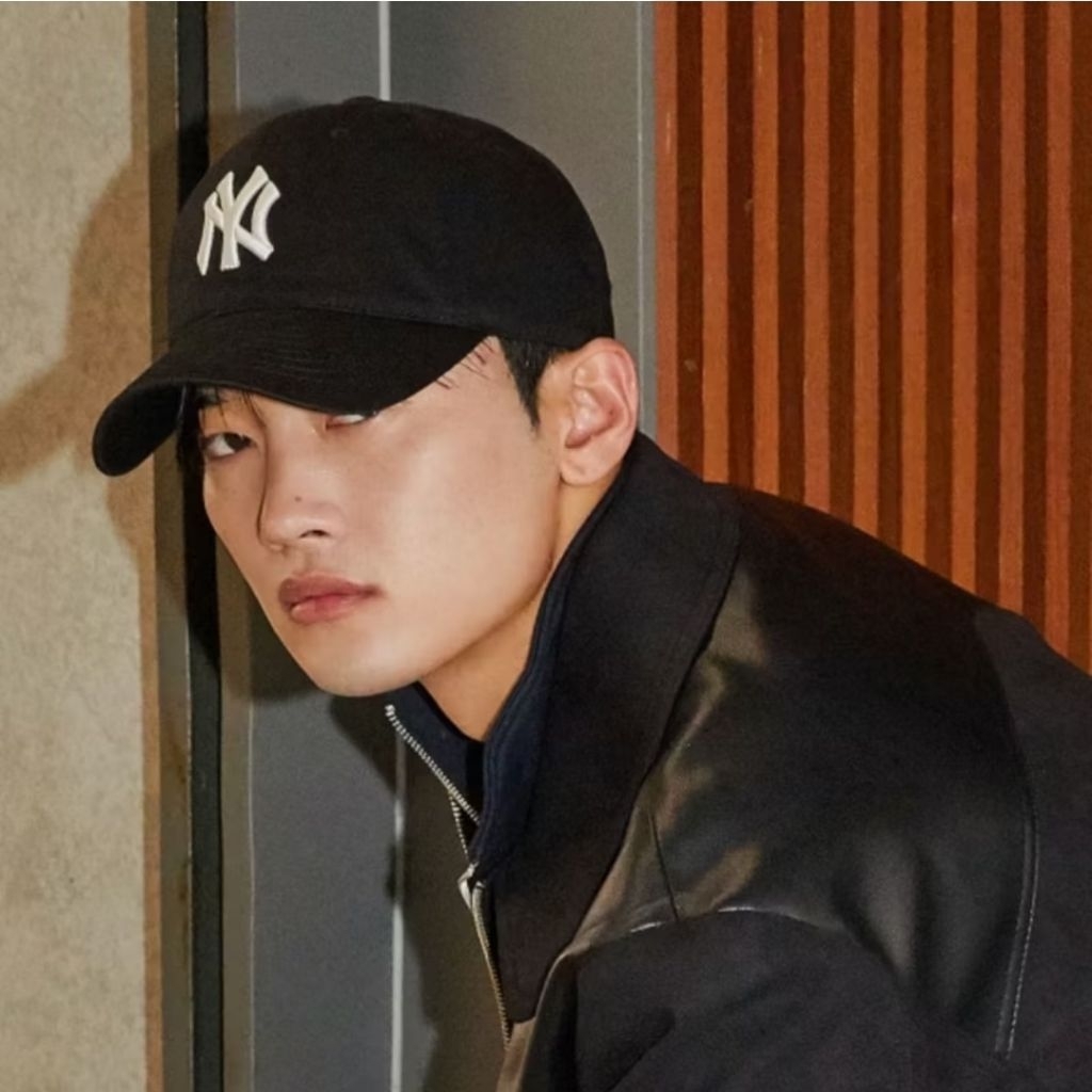 topi, Kacamata, Jam tangan