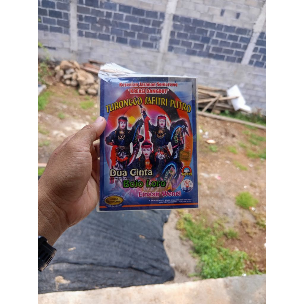 kaset jaranan Turonggo Safitri Putro album dua cinta