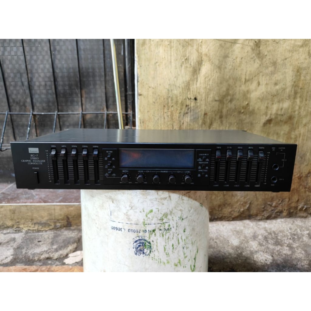 equalizer graphic sansui RG 7