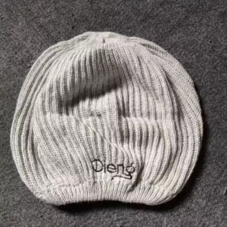 (Preloved) Kupluk wanita rajut dieng