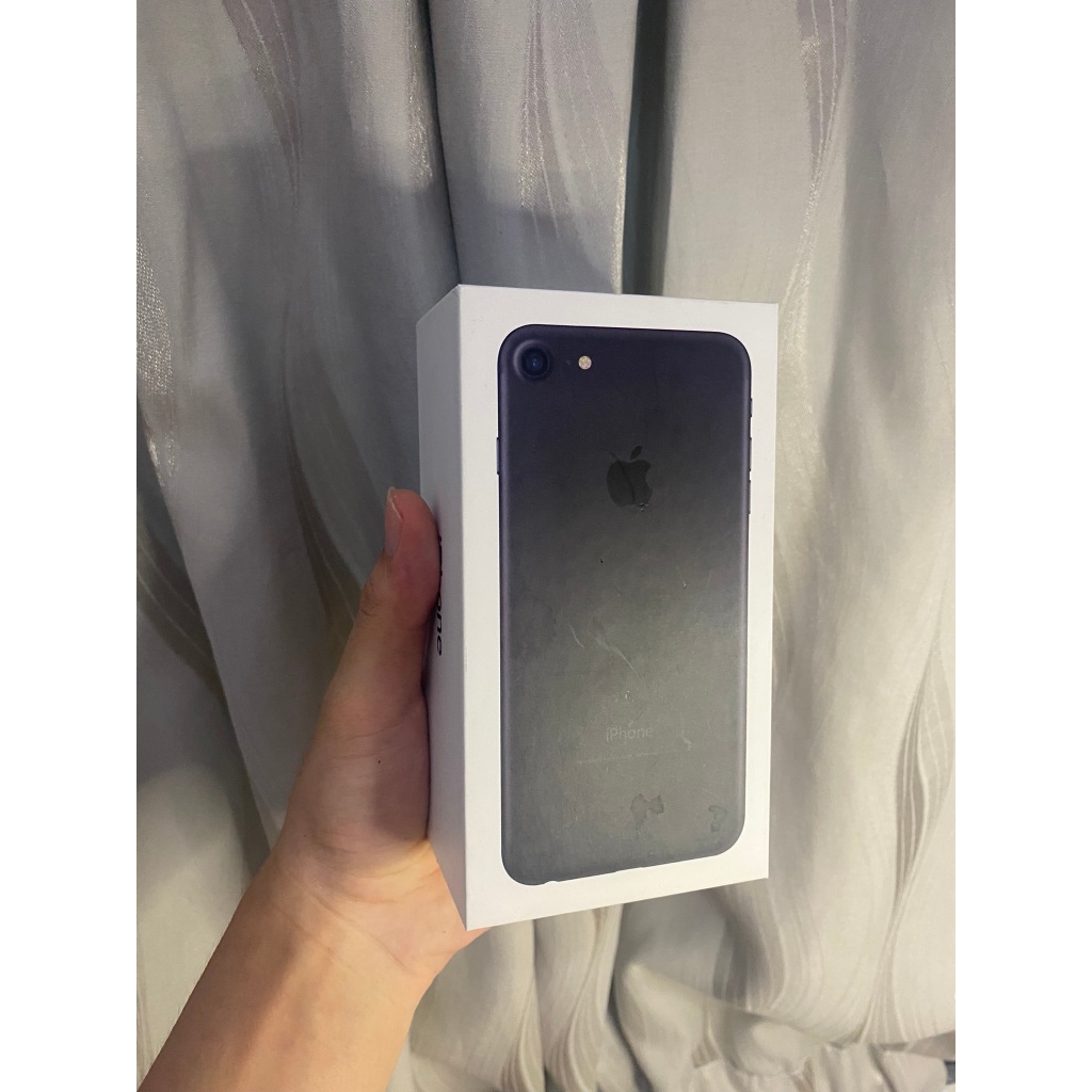 Iphone 7 128GB Black Matte Second Fullset Mulus No Minus Garansi 12 Bulan