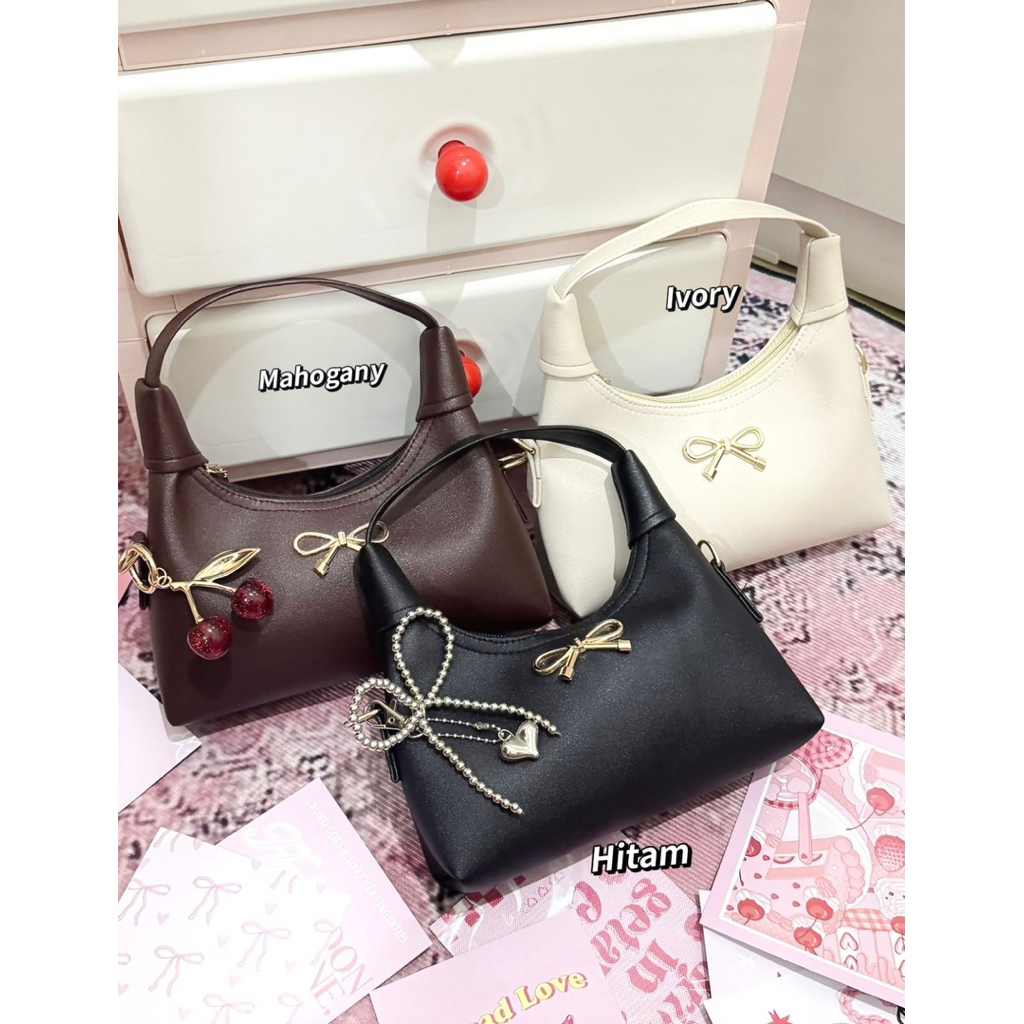 TAS PITA/TAS SELEMPANG WANITA KEKINIAN