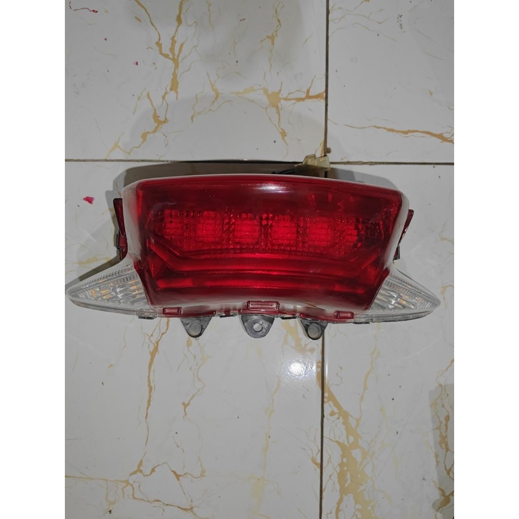 stoplamp lampu belakang pcx 150 cbu thailand original
