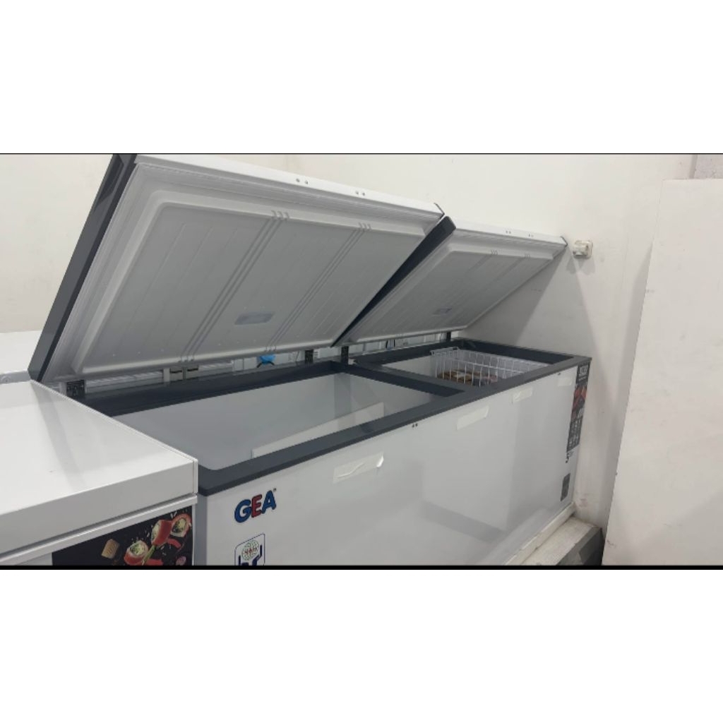 Freezer Box GEA AB750R / Chest Freezer Gea AB 750R 702 Liter
