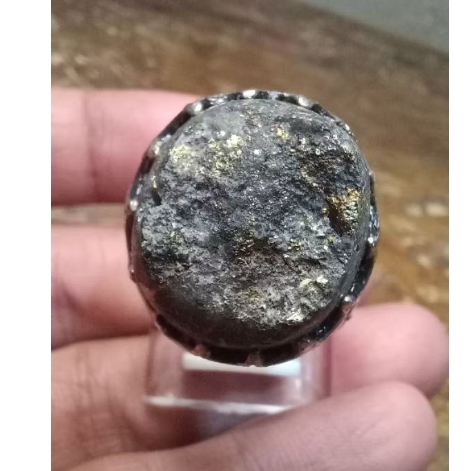 Batu Badar Emas Papua