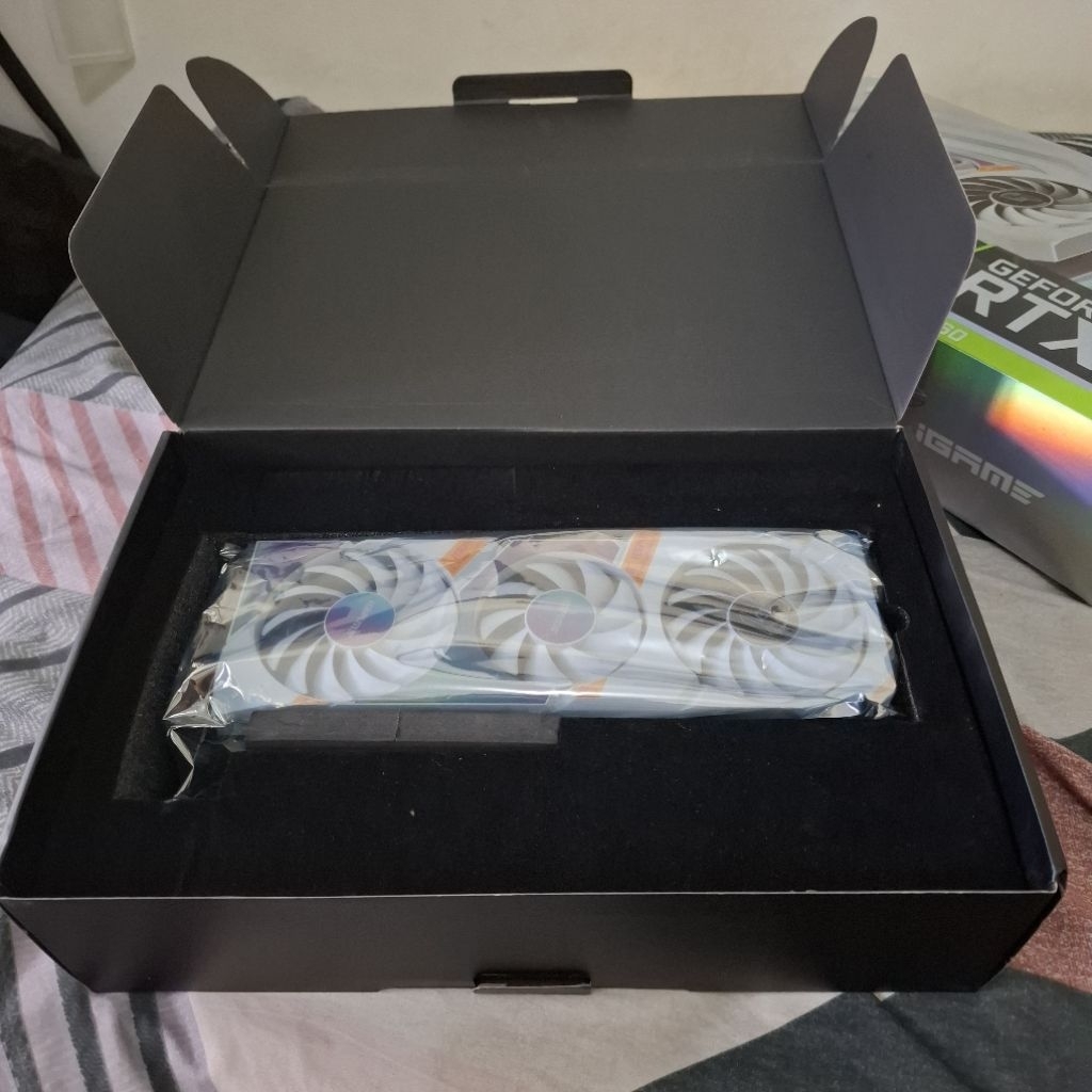 Colorful RTX 3060 Ultra W OC 12GB - Colorful RTX 3060 12GB Ultra W SECOND