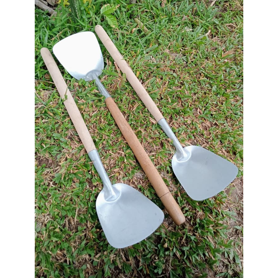 SPATULA SODET CIREBON ALUMINIUM GAGANG KAYU JUMBO PANJANG / SODET SPATULA BESAR ANTI PANAS DAN LENGK