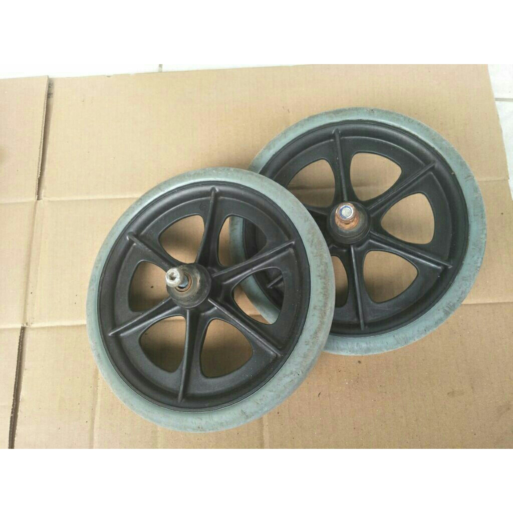 1pasang roda kursi roda diameter 8inch bekas ban solid