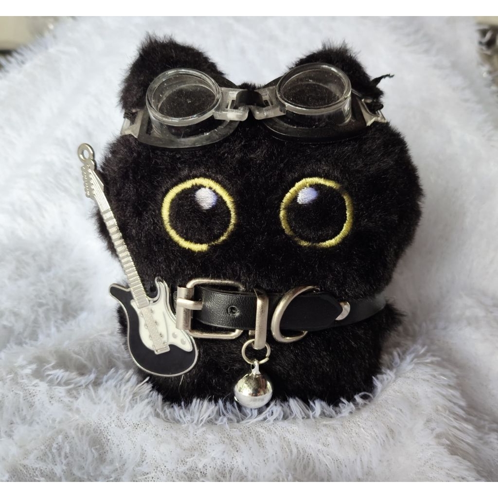 Doll Boneka Kucing Hitam Kacamata Gitar