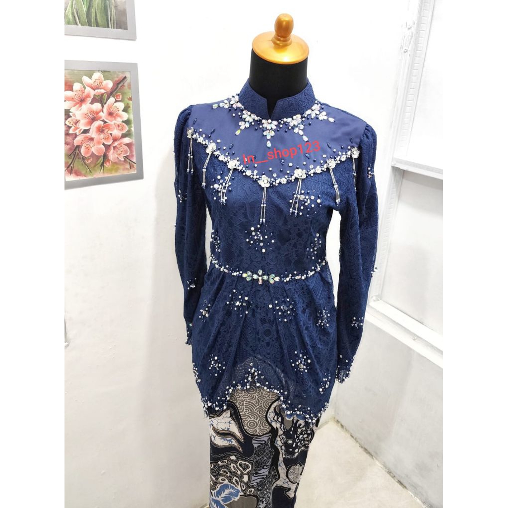 Set Kebaya Chantily  payet navy