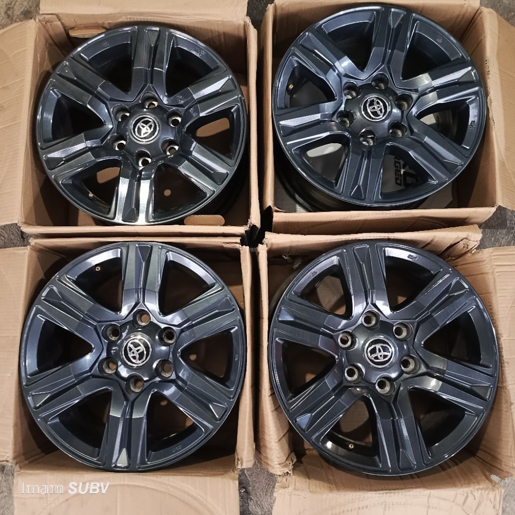 Velg Original Hilux R17