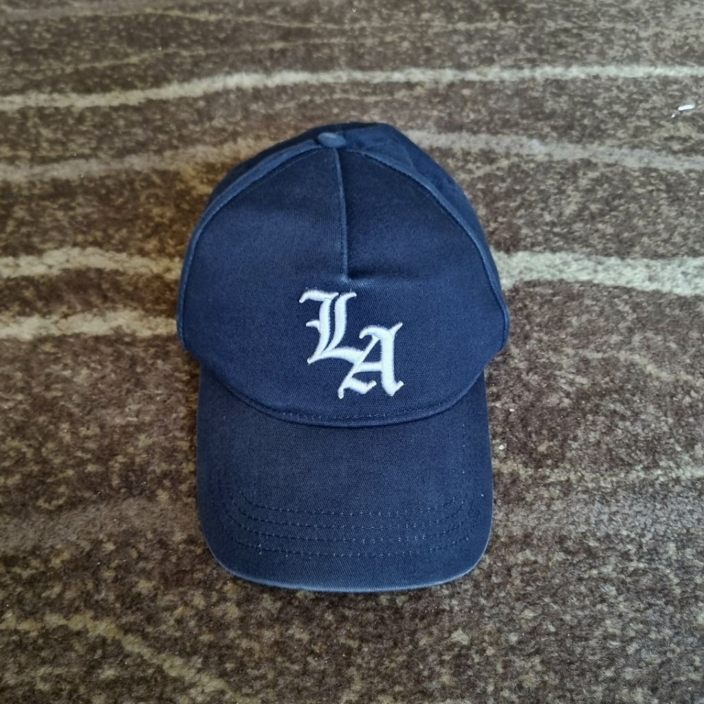 Topi Cotton On LA Baseball