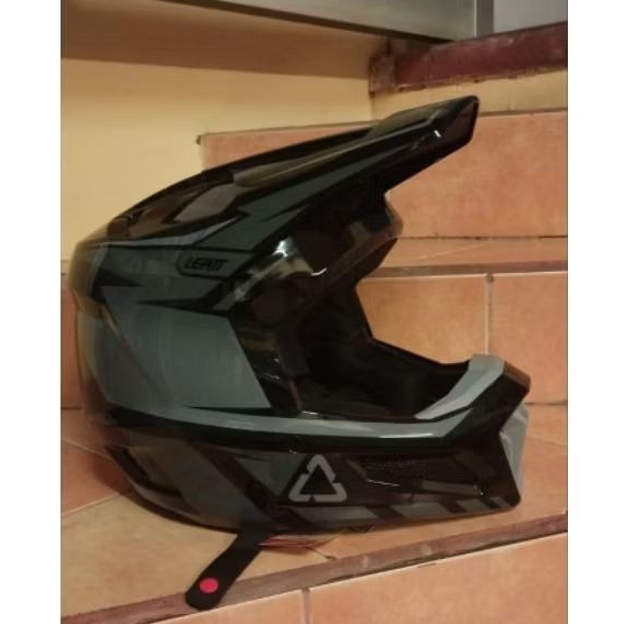 Helm racing , BMX ringan trabas motorcross helmet leatt 2.5 new