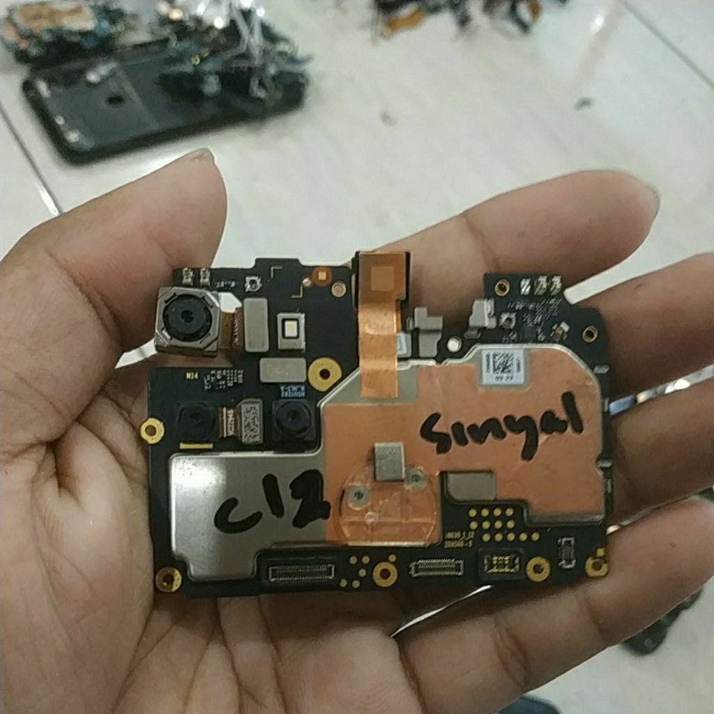mesin bekas realme c12,nyala normal minus sinyal