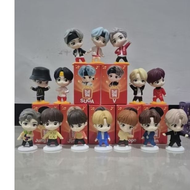 Tiny tan Bts